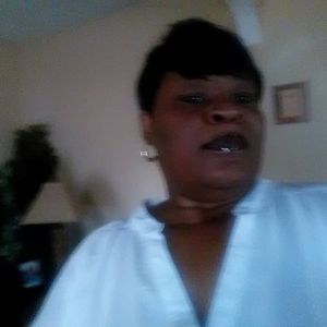 Meet your Posher, Cynthia